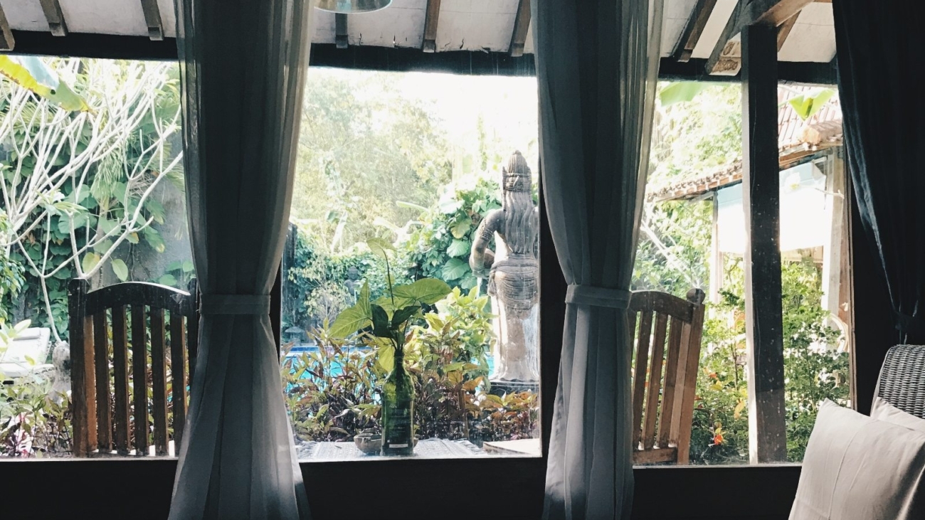 demo-attachment-390-pexels-carmen-cobo-1103808